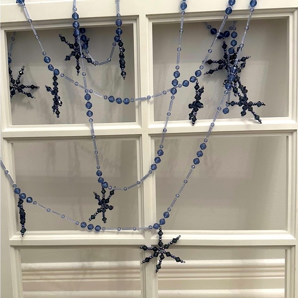 Christmas Garland - Picture 9 of 13